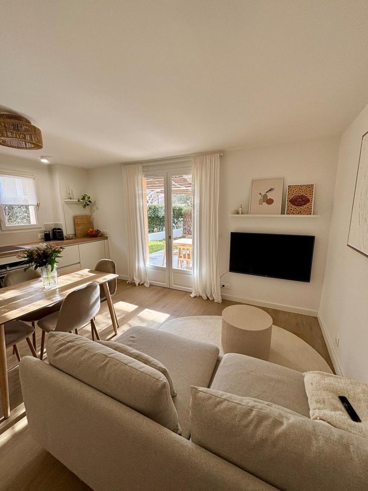 Bastidon Paisible Dans Residence Avec Piscine Fréjus 외부 사진
